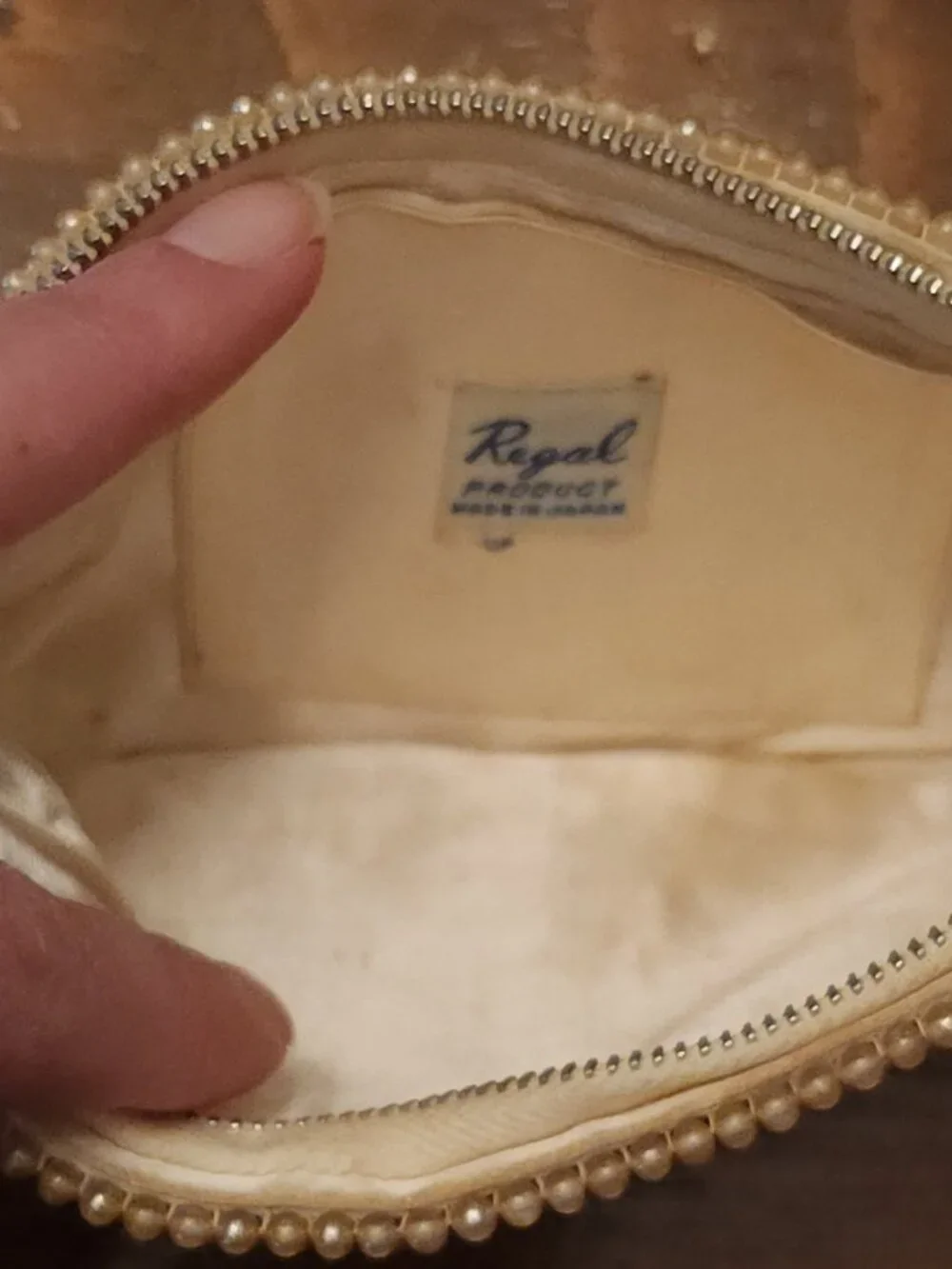 Vintage Regal Product Beaded Floral Clutch 4